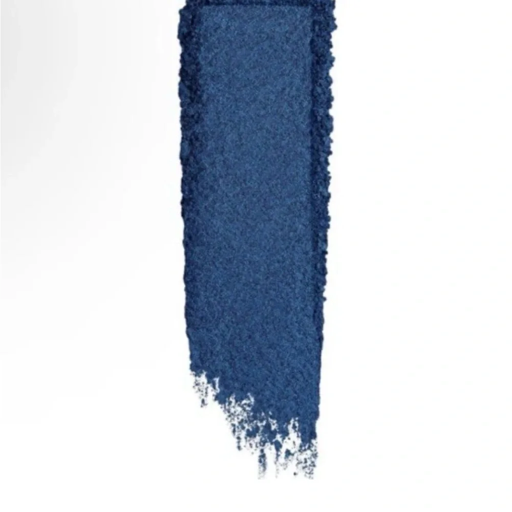 Jeffree Star vibrant blue